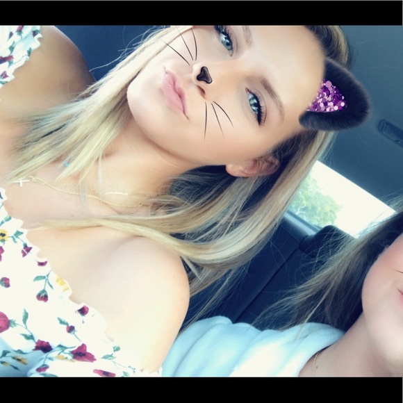 Meet your Posher, Alexandra - Picture 1 of 1